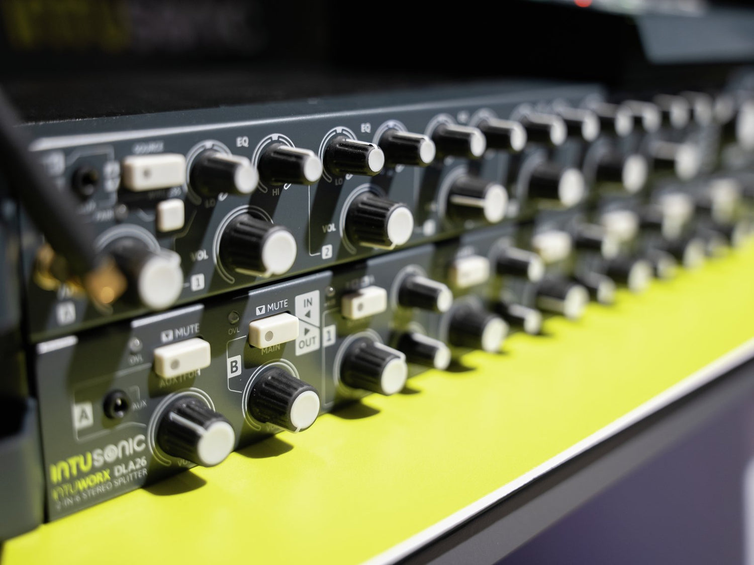 Rack Mixer