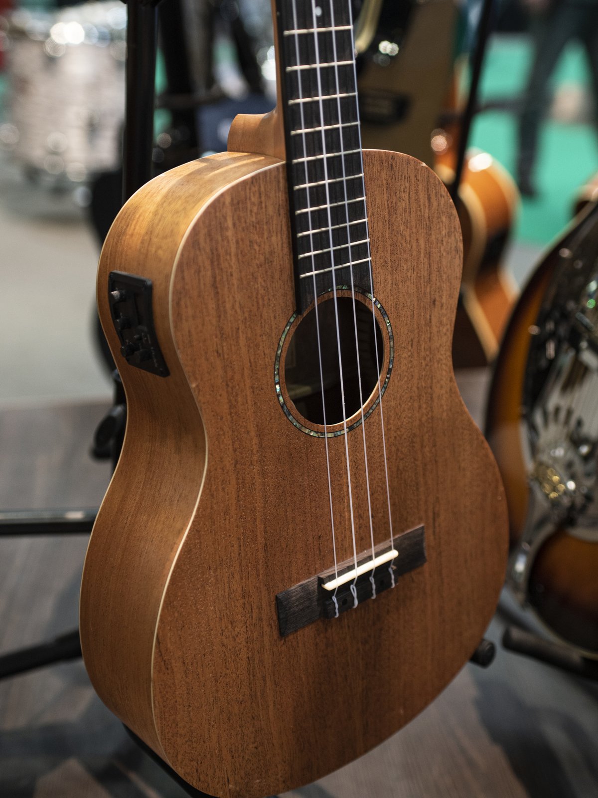 DIMAVERY UK-500 Bariton-Ukulele Mahagoni