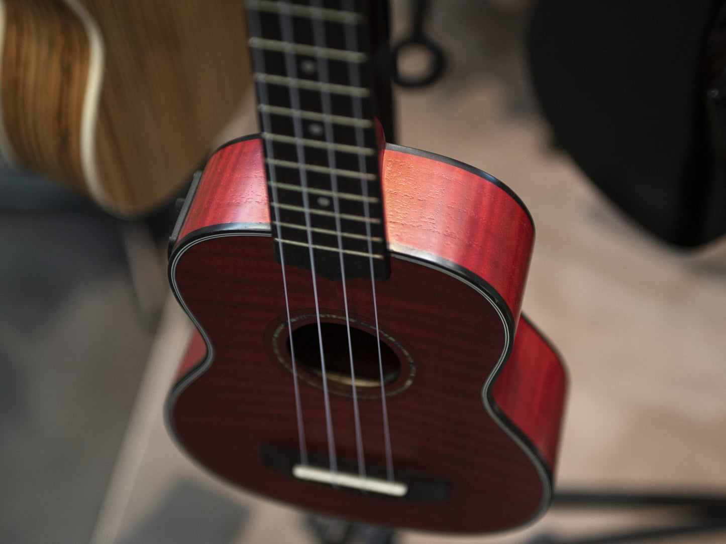 DIMAVERY UK-100 Sopran-Ukulele flamed red