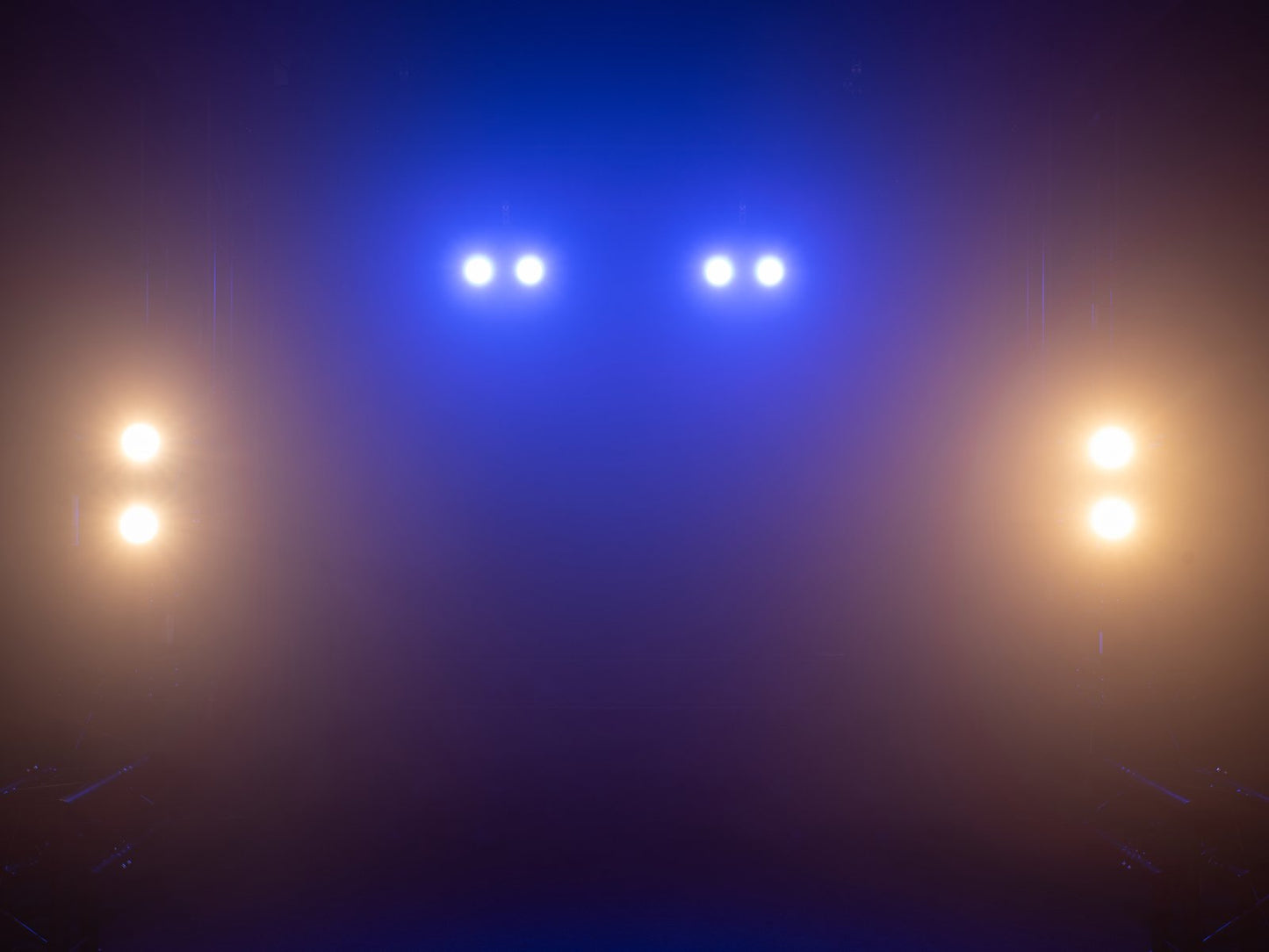 EUROLITE IP Audience Blinder 2x100W LED COB RGB+WW